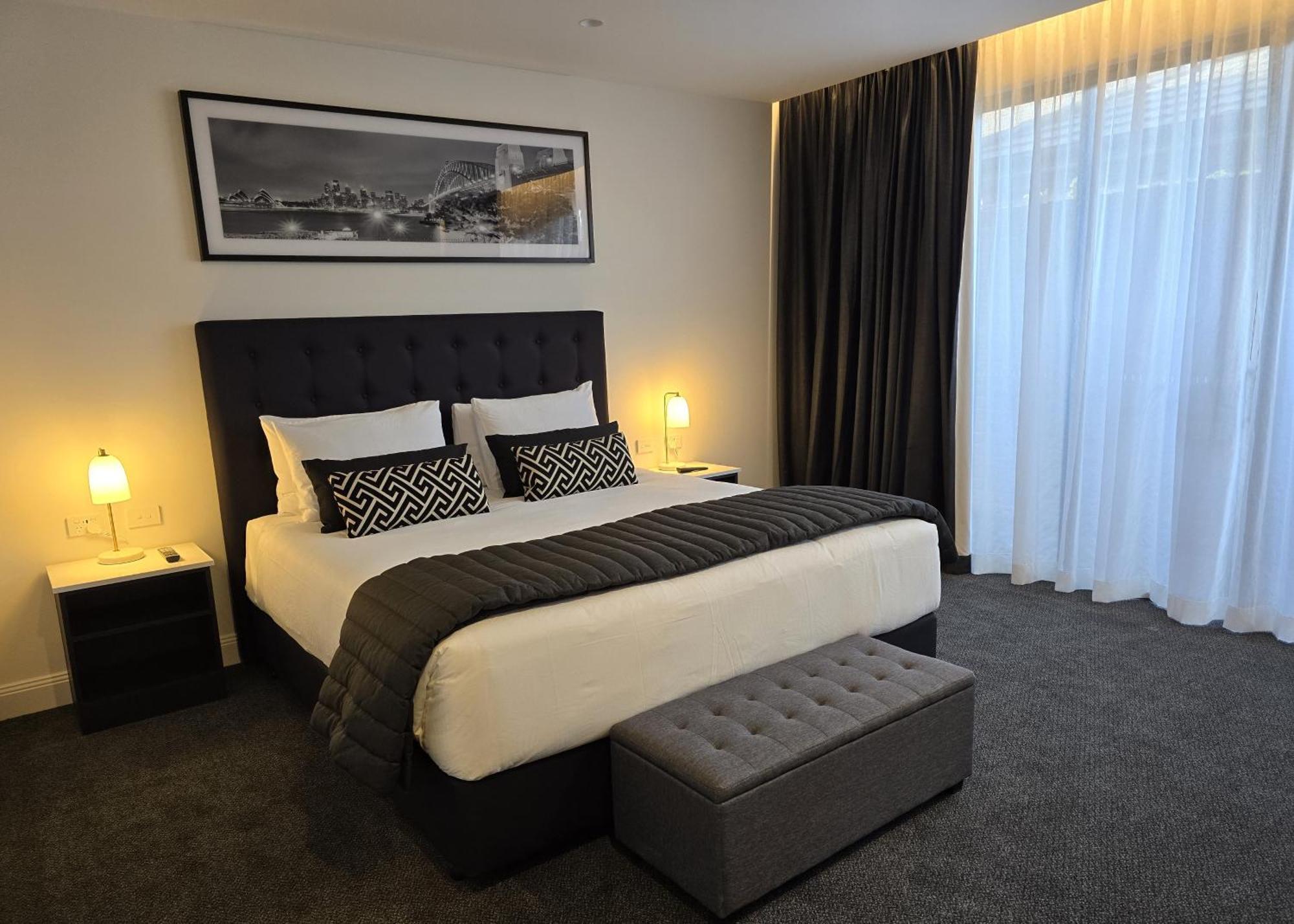 The Abbey Motel Goulburn Buitenkant foto